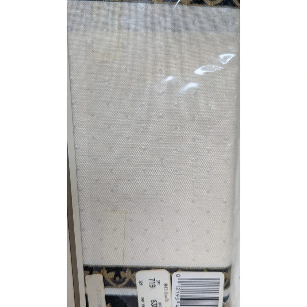 Statements Tablecloth 60x84 White Gold Black Sheraton Collection Baroque Floral